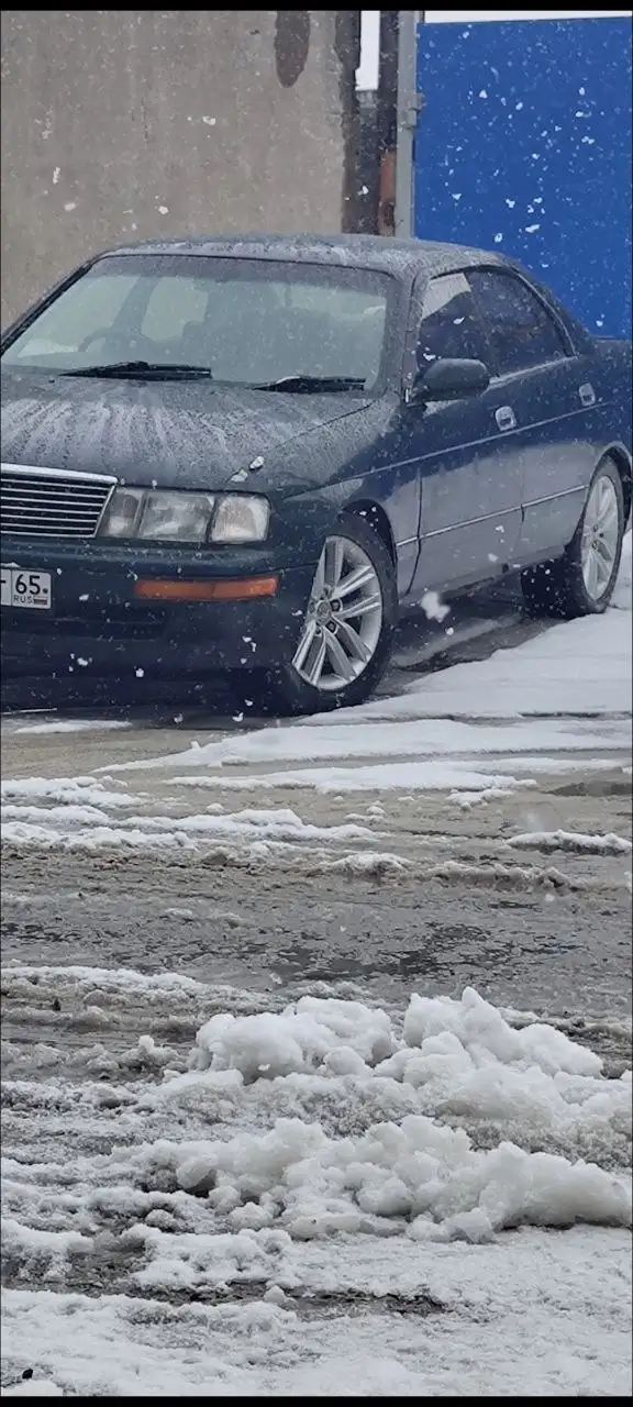 Автомобильные диски и шины R17 225/55 - Диски и шины (Запчасти) в Южно-Сахалинск