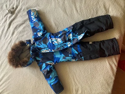 Зимний комбез для мальчика с дополнительными аксессуарами - частное объявление в Южно-Сахалинск