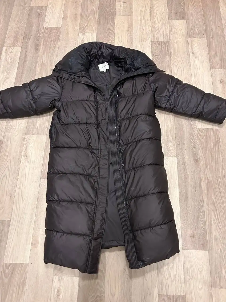 Продажа двух курток 42-48 размер - Верхняя одежда (Одежда) в Южно-Сахалинск