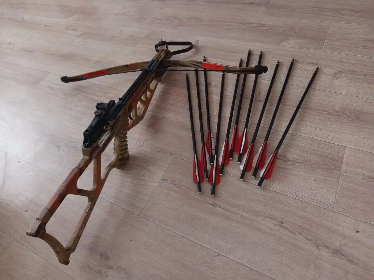 Продам 9т,10 стрел в с концевиками в комплекте - Барахолка в Южно-Сахалинск