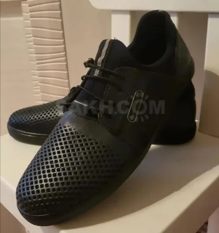 Новые кроссовки размер 41 - Обувь в Южно-Сахалинск