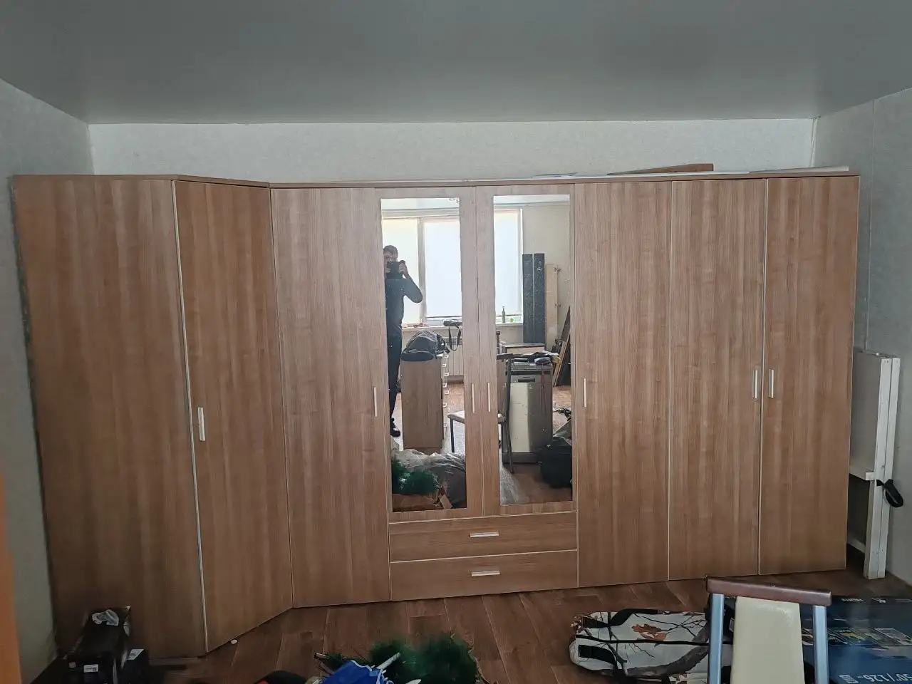 Продам большой шкаф и прихожку - Мебель (Для дома и дачи) в Южно-Сахалинск