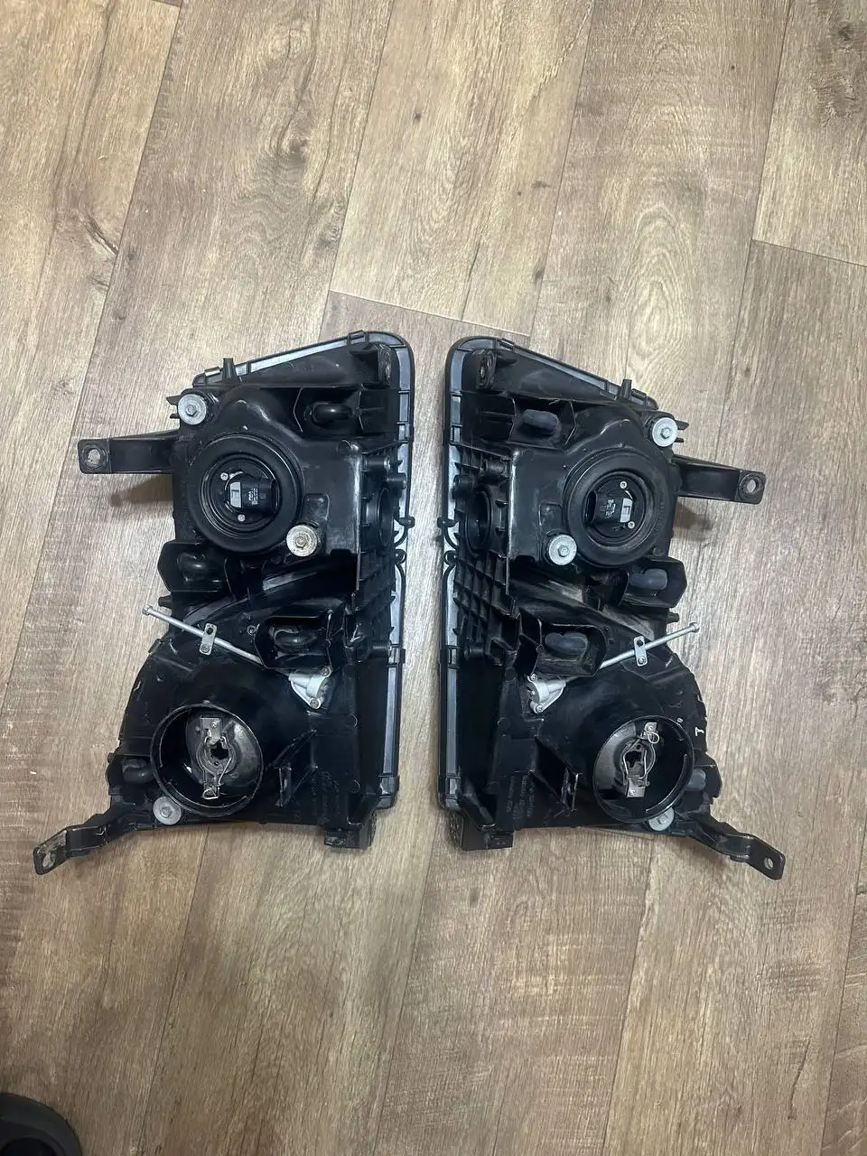 Продам оригинальные фары на Lexus LX470/TLC Cygnus - Автозапчасти (Запчасти) в Южно-Сахалинск