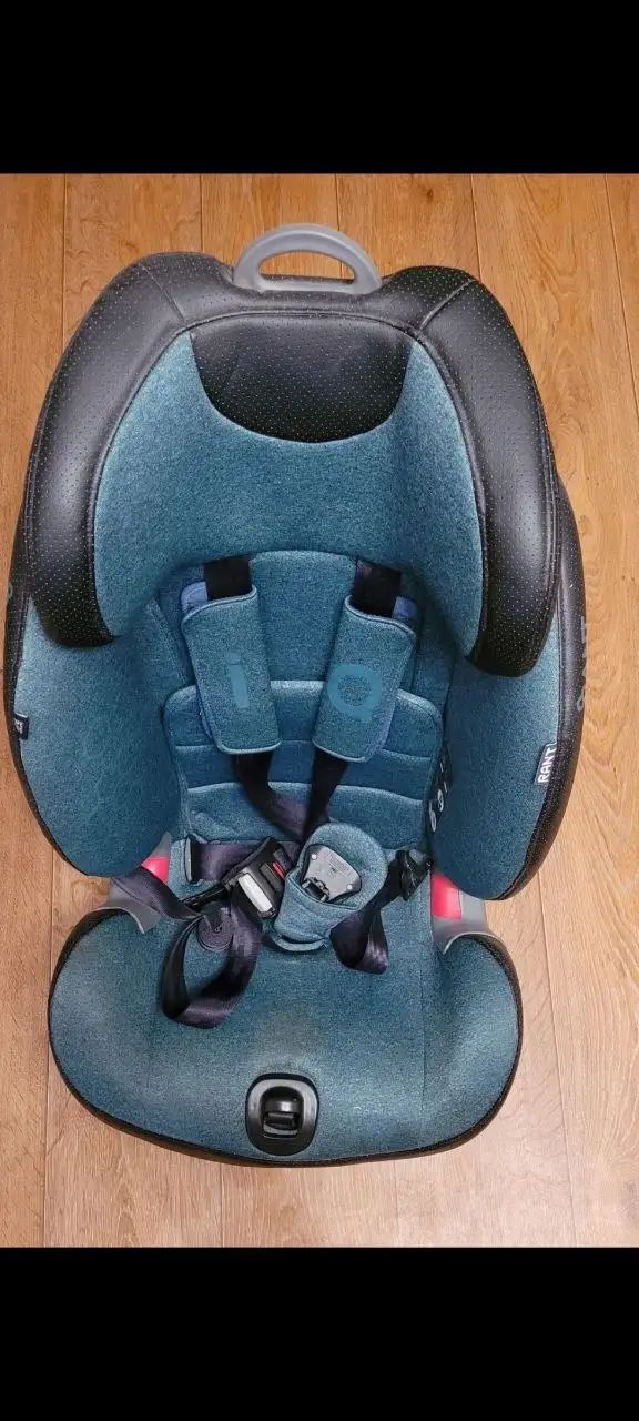 Автокресло почти новое - Автокресла (Товары для детей) в Южно-Сахалинск