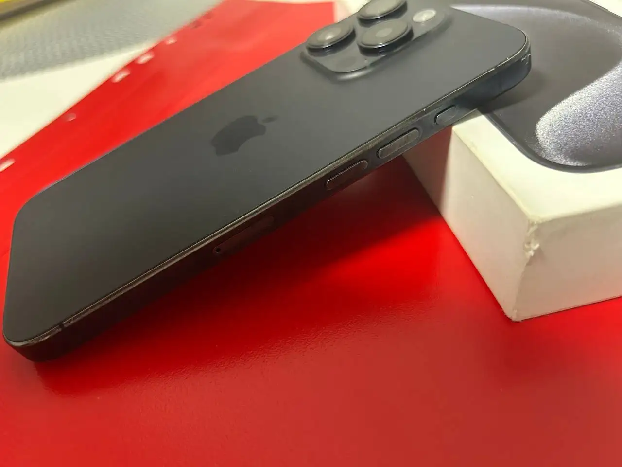 Продам айфон 15 про - Смартфоны (Электроника) в Южно-Сахалинск