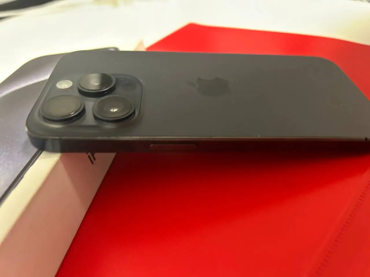 Продам айфон 15 про - Смартфоны (Электроника) в Южно-Сахалинск