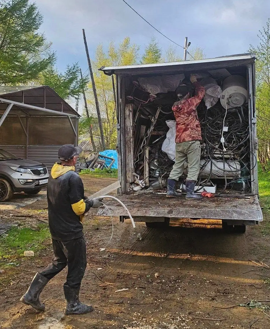 Услуги вывоза мусора, демонтажа и грузоперевозок в Южно-Сахалинске и Сахалинской области - Грузоперевозки и вывоз мусора (Услуги) в Южно-Сахалинск