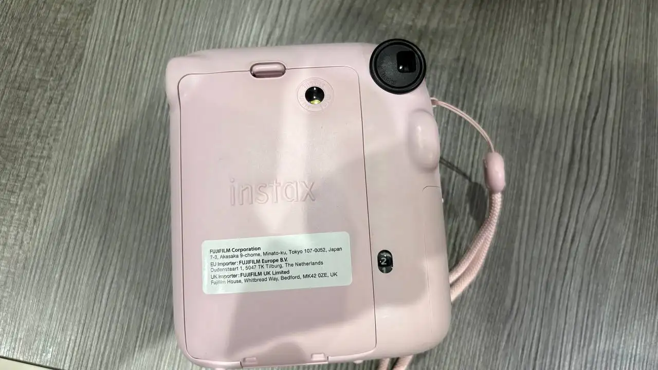 Продам фотоаппарат моментальной печати Fujifilm Instax mini 12 - Фототехника (Электроника) в Южно-Сахалинск