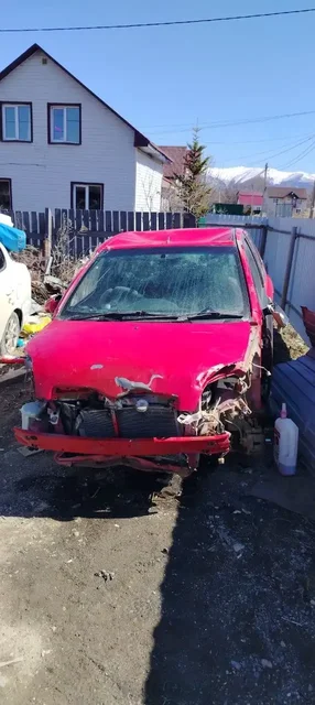 Продажа Toyota Vitz 2000 года после аварии - Квадроциклы в Южно-Сахалинск