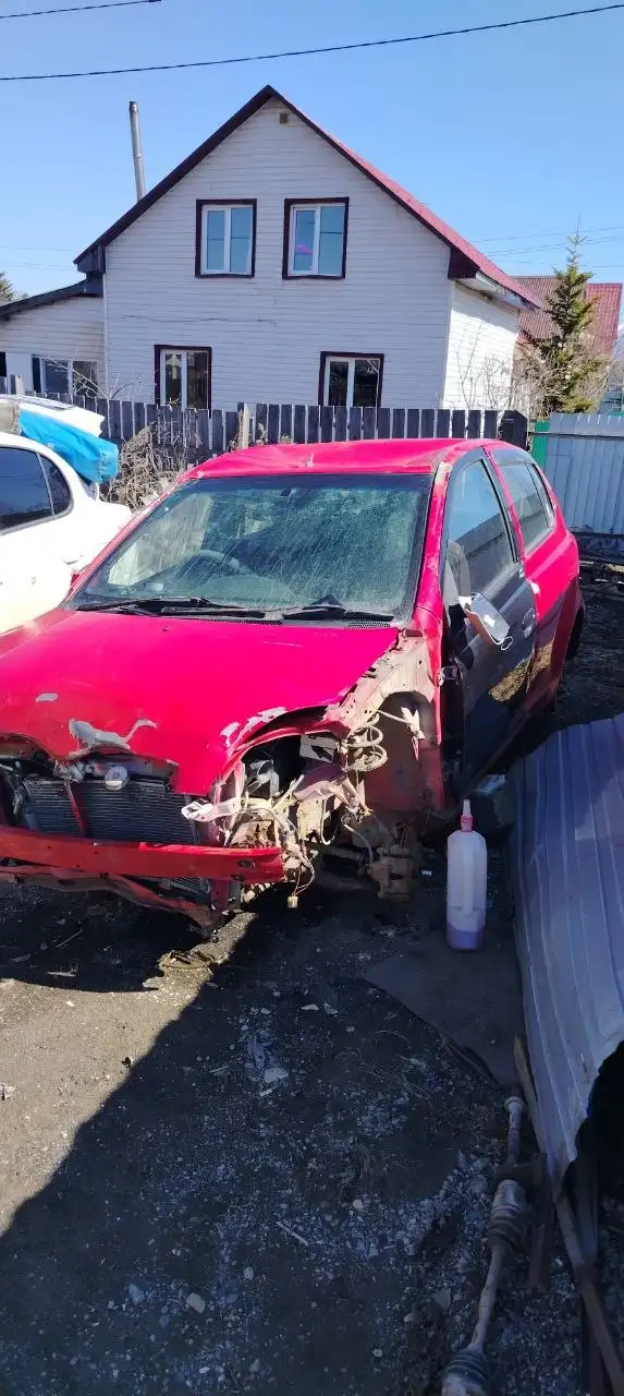 Продажа Toyota Vitz 2000 года после аварии - Легковые автомобили (Авто) в Южно-Сахалинск