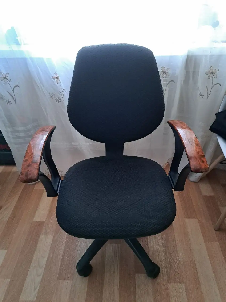 Стул в Южно-Сахалинске - Мебель (Для дома и дачи) в Южно-Сахалинск