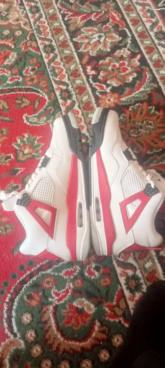 Продам новые кроссовки размер 42-43 - Обувь (Одежда) в Южно-Сахалинск