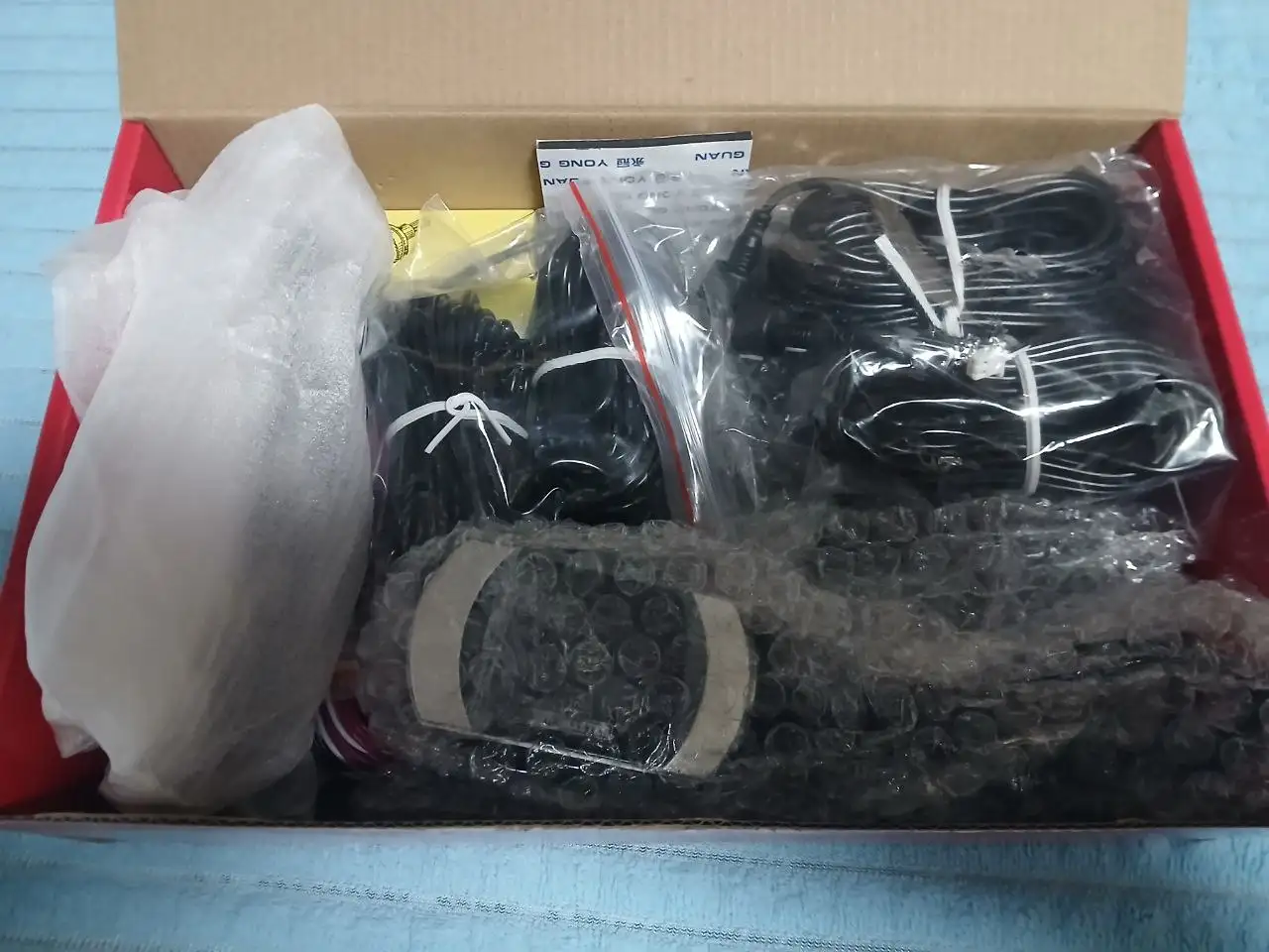 Продажа новых белых датчиков парковки - Аксессуары (Авто) в Южно-Сахалинск