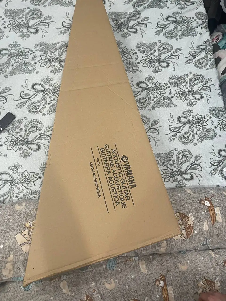 Продажа новых товаров: пылесос, гитара, часы - Барахолка в Южно-Сахалинск