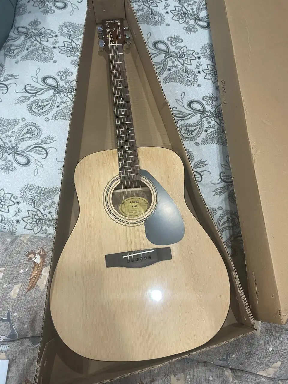 Продажа новых товаров: пылесос, гитара, часы - Барахолка в Южно-Сахалинск