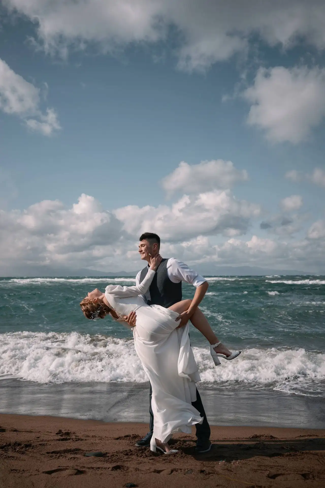 Розыгрыш свадебной фотосессии в Южно-Сахалинске - Фото и видео (Услуги) в Южно-Сахалинск