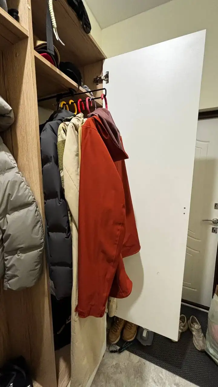 Продам прихожую - Прихожие (Для дома и дачи) в Южно-Сахалинск