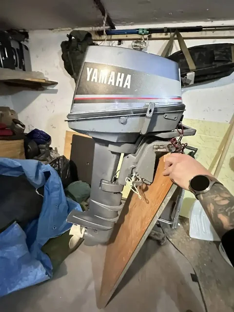 Продам лодку надувную Аква 3600НДНД и мотор Yamaha 8 л.с. - Хобби и отдых в Южно-Сахалинск