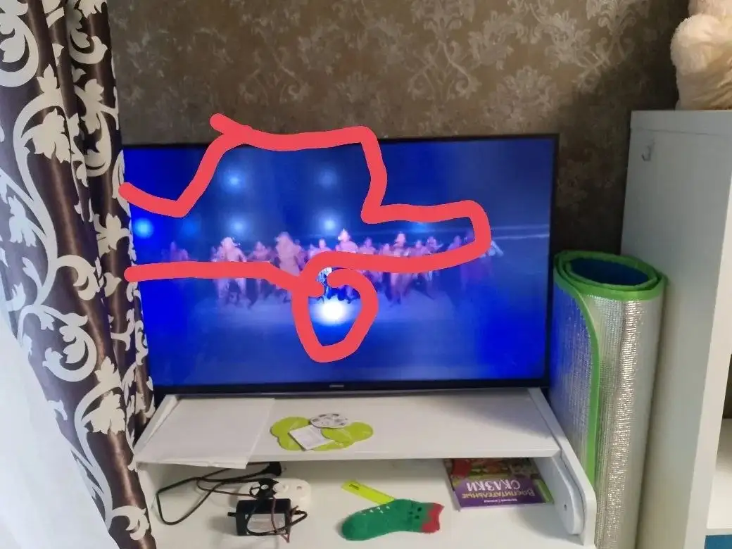Продам телевизор Samsung 49 дюймов - Электроника в Южно-Сахалинск
