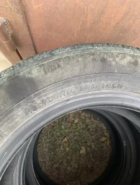 Зимние шины 185/65R15 - частное объявление в Корсаков