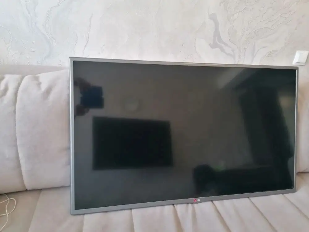Продам телевизор LG 39 дюймов - Телевизоры (Электроника) в Южно-Сахалинск