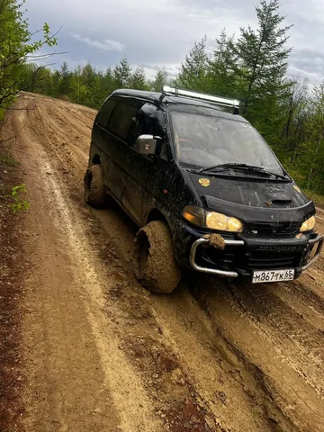 Продам Mitsubishi Delica - Колёса и шины в Южно-Сахалинск