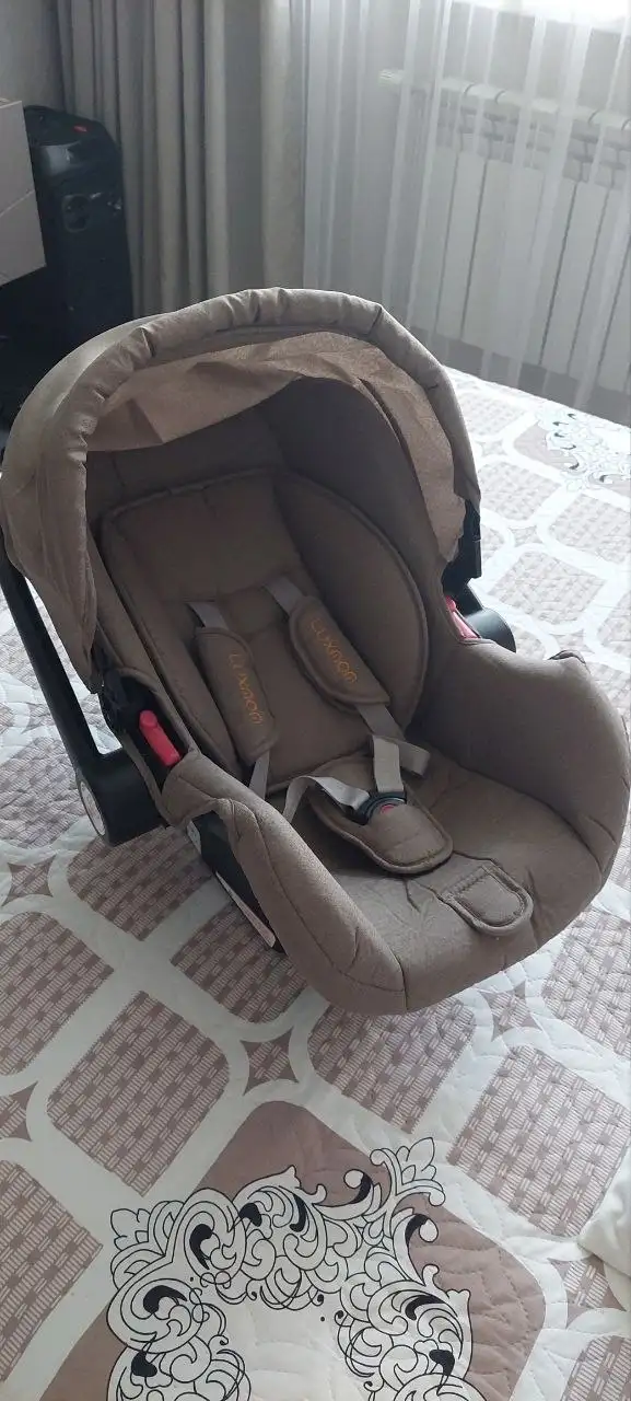 Продам автолюльку - Детские автокресла (Авто) в Южно-Сахалинск