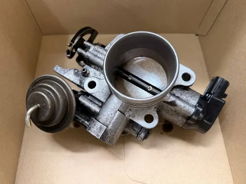 Дроссельная заслонка Toyota Land Cruiser Prado kzj95 1kzte - Авто в Южно-Сахалинск