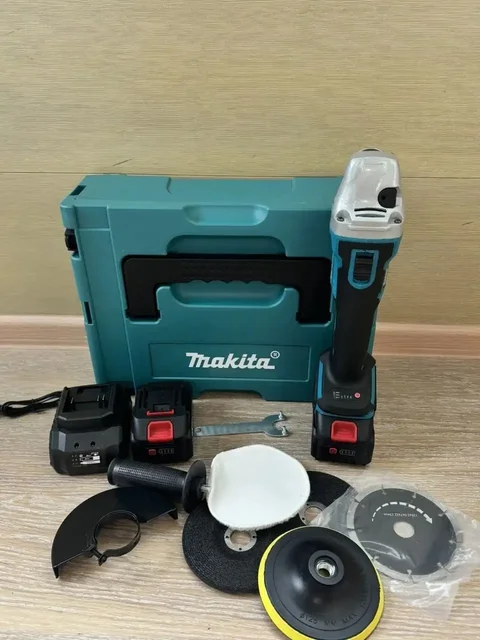 Аккумуляторная болгарка Makita - Строительные инструменты в Южно-Сахалинск