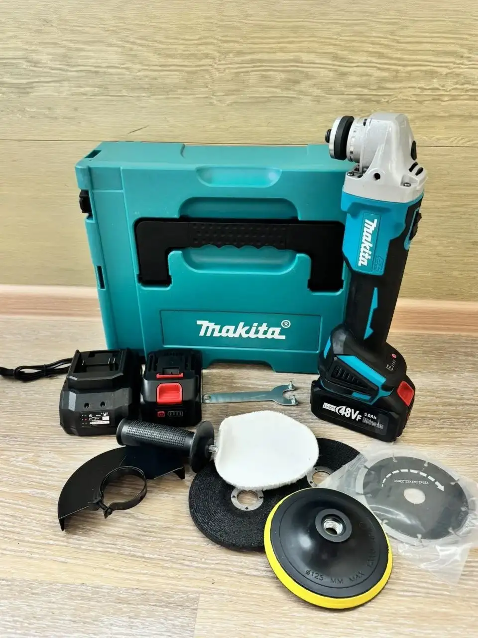 Аккумуляторная болгарка Makita - Электроника в Южно-Сахалинск