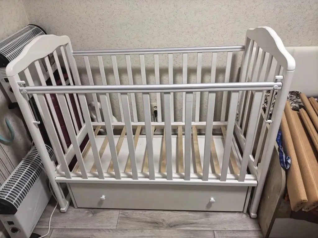 Продам детскую кроватку 120x60 см - Детская мебель (Товары для детей) в Южно-Сахалинск
