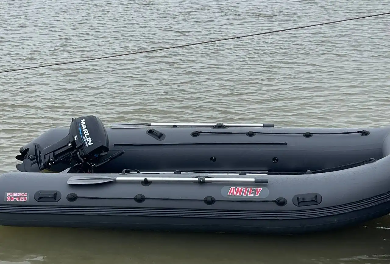 Новая лодка Antey Poseidon 420 с мотором Marlin MP 9,9 AMHS PRO - Лодки и водный транспорт (Хобби и отдых) в Южно-Сахалинск
