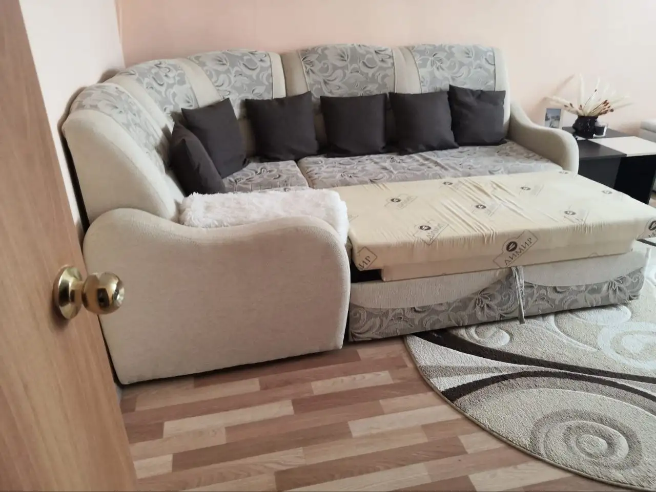 Продам диван в хорошем состоянии - Мебель (Для дома и дачи) в Южно-Сахалинск