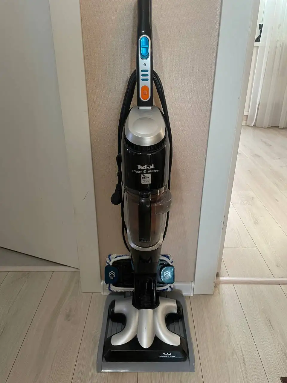 Продам пылесос Tefal 2в1 - Клининговая техника (Для дома и дачи) в Южно-Сахалинск