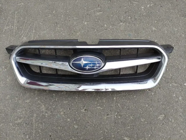Продам решетку Subaru Legacy - Запчасти в Южно-Сахалинск