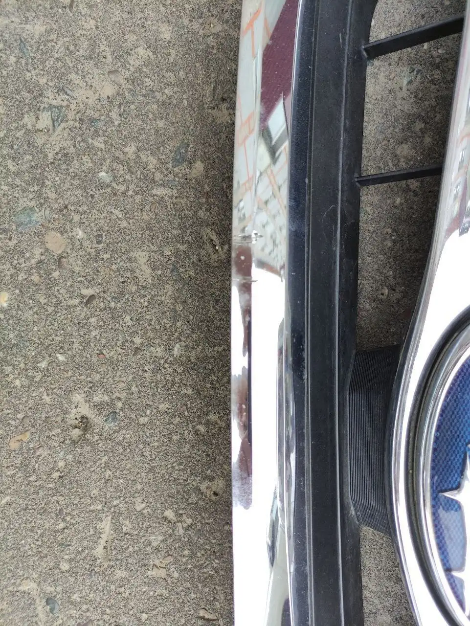 Продам решетку Subaru Legacy - Кузовные детали (Запчасти) в Южно-Сахалинск