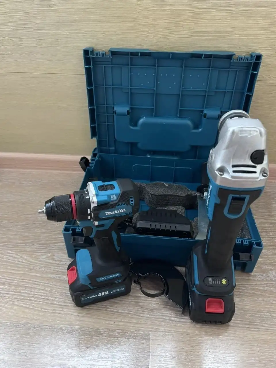 Набор Makita 2 в 1 (Шуруповерт + Болгарка) - Электроинструменты (Электроника) в Южно-Сахалинск