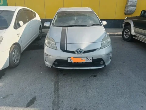 Продажа автомобиля 2012 года - Шины в Южно-Сахалинск