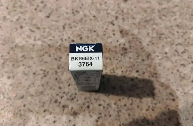 Продажа 4 свечей - Ягоды в Южно-Сахалинск