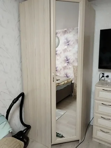 Продам угловой шкаф - Мебель для гостиной в Холмск