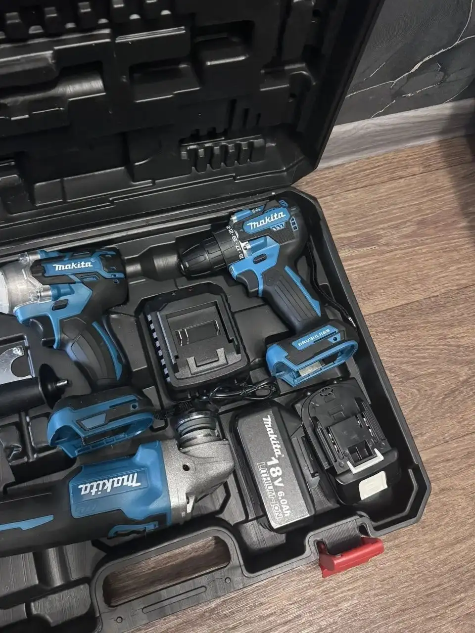 Набор 3 в 1 Makita: шуруповёрт, гайковёрт, УШМ - Электроинструменты (Электроника) в Южно-Сахалинск