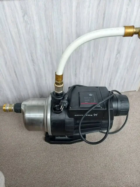 Насосная станция Grundfos MQ3-35B - Сено в Неизвестно