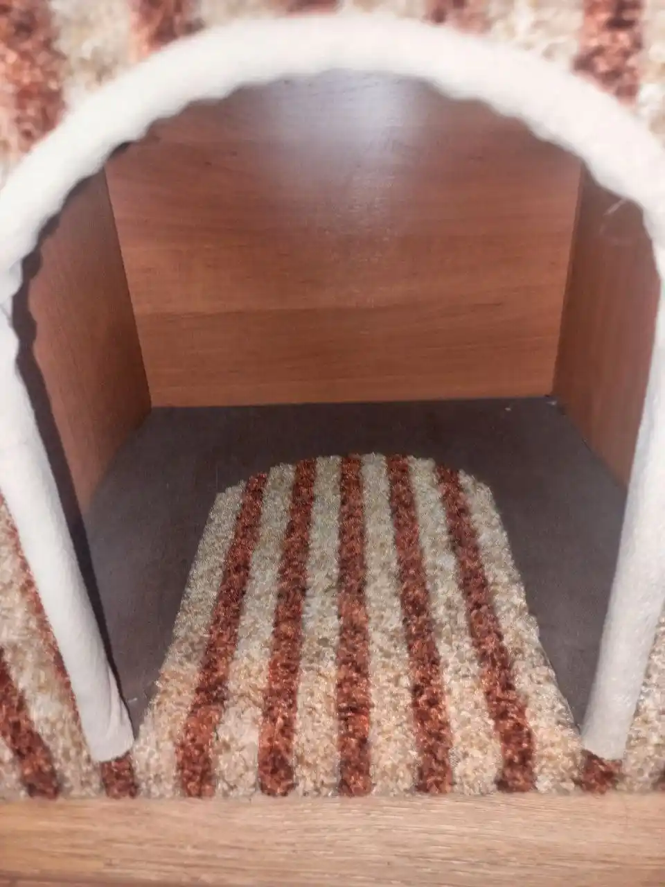 Домик-когтеточка для кошки или маленькой собаки