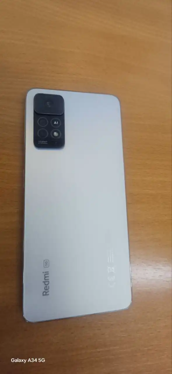 Продам телефон