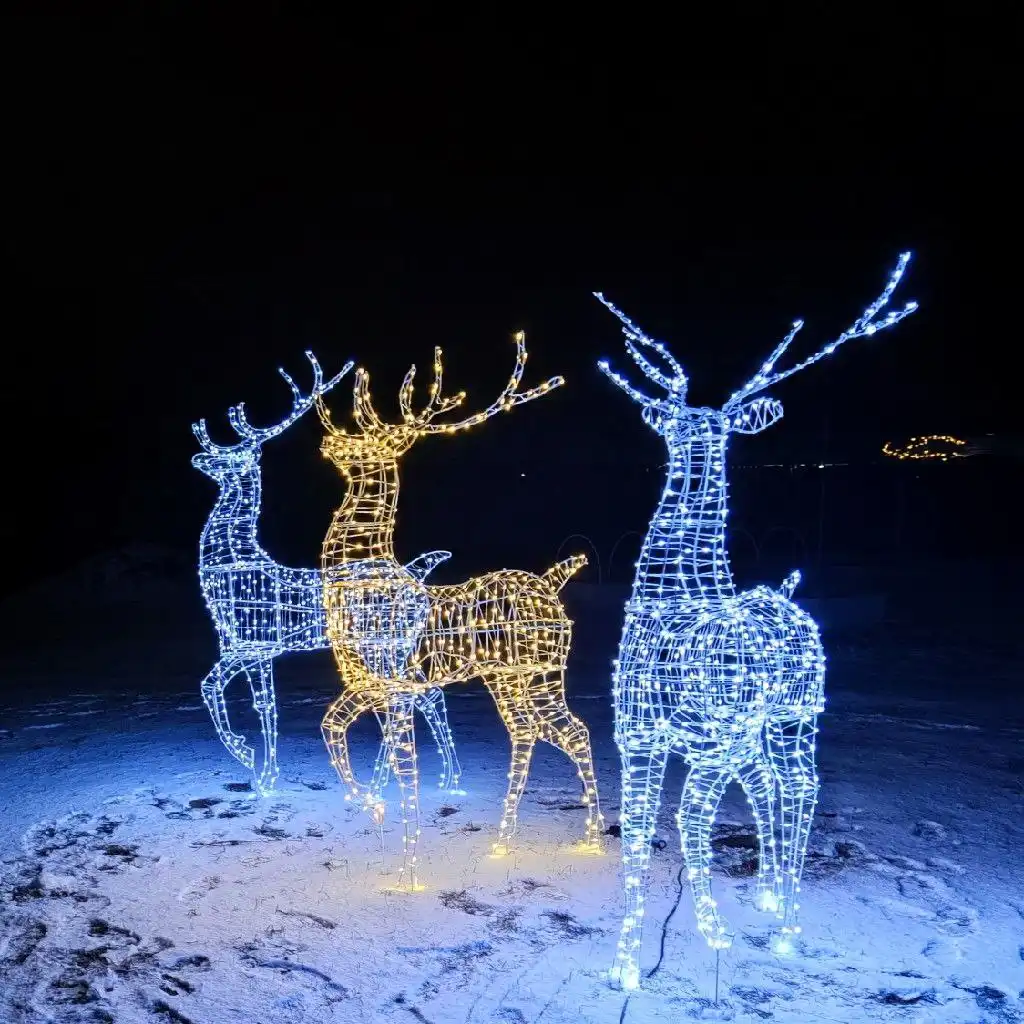 Светящиеся олени для участка
