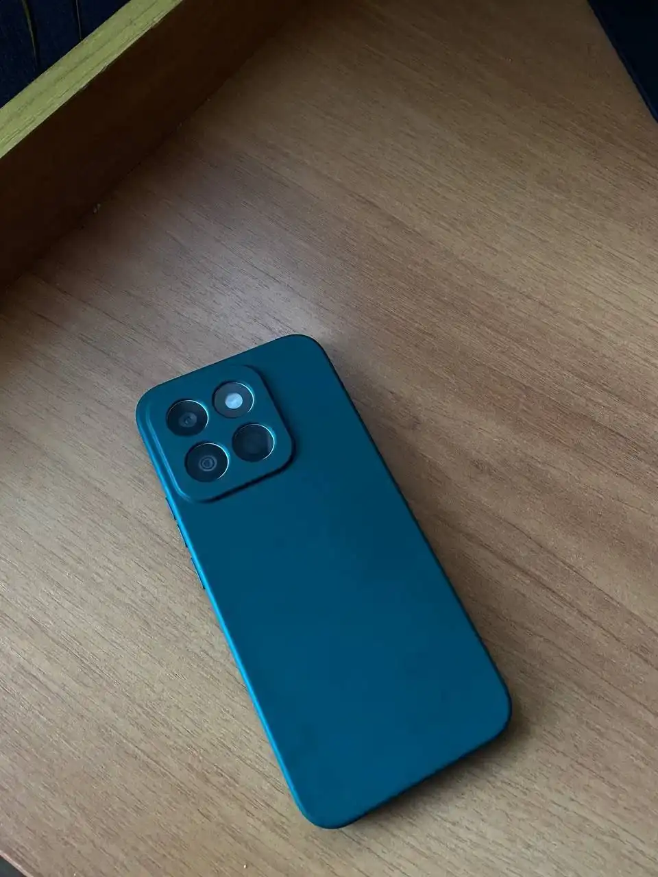 Honor X8C-6/128 в отличном состоянии