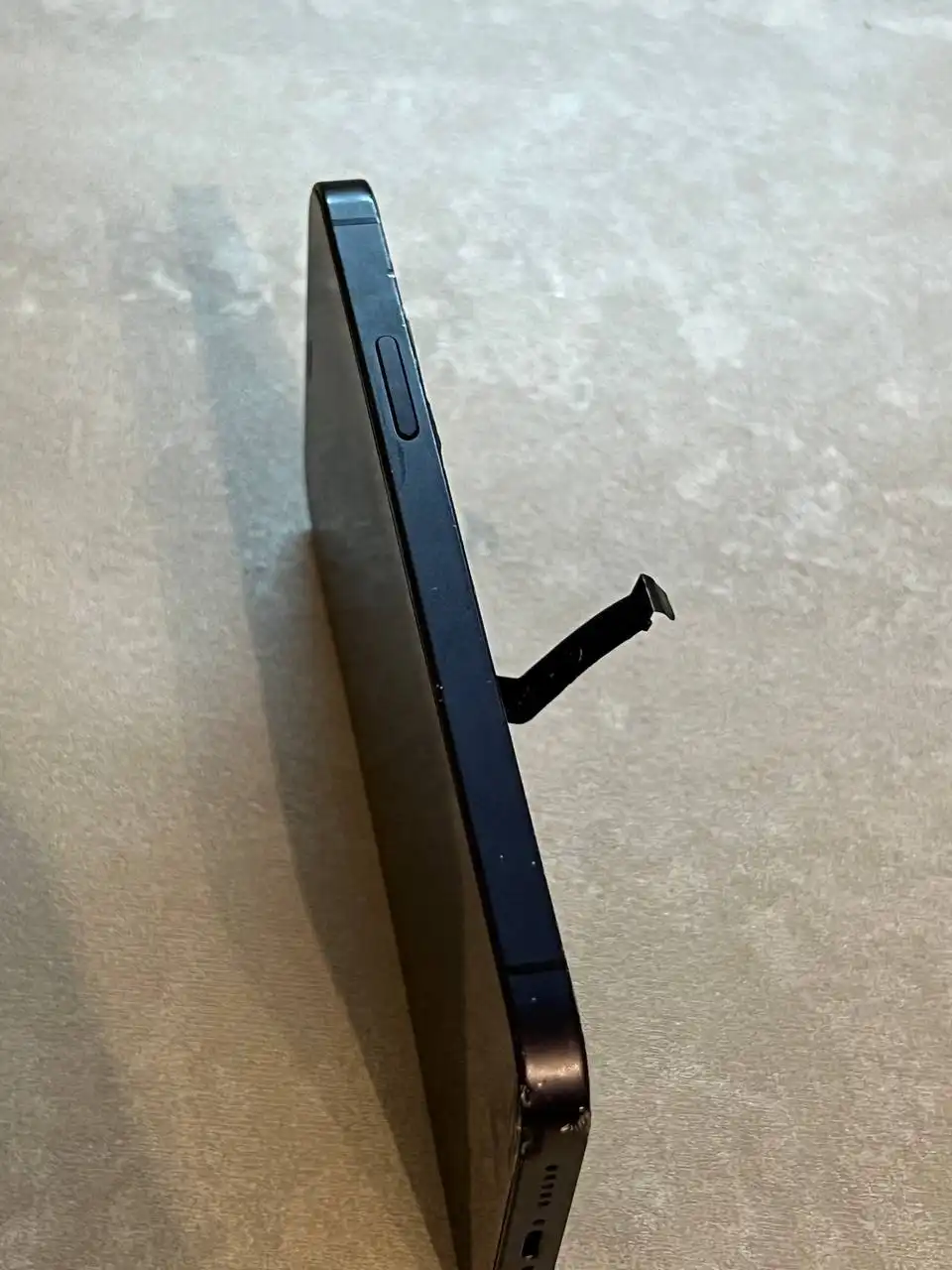 Продам iPhone 12 64