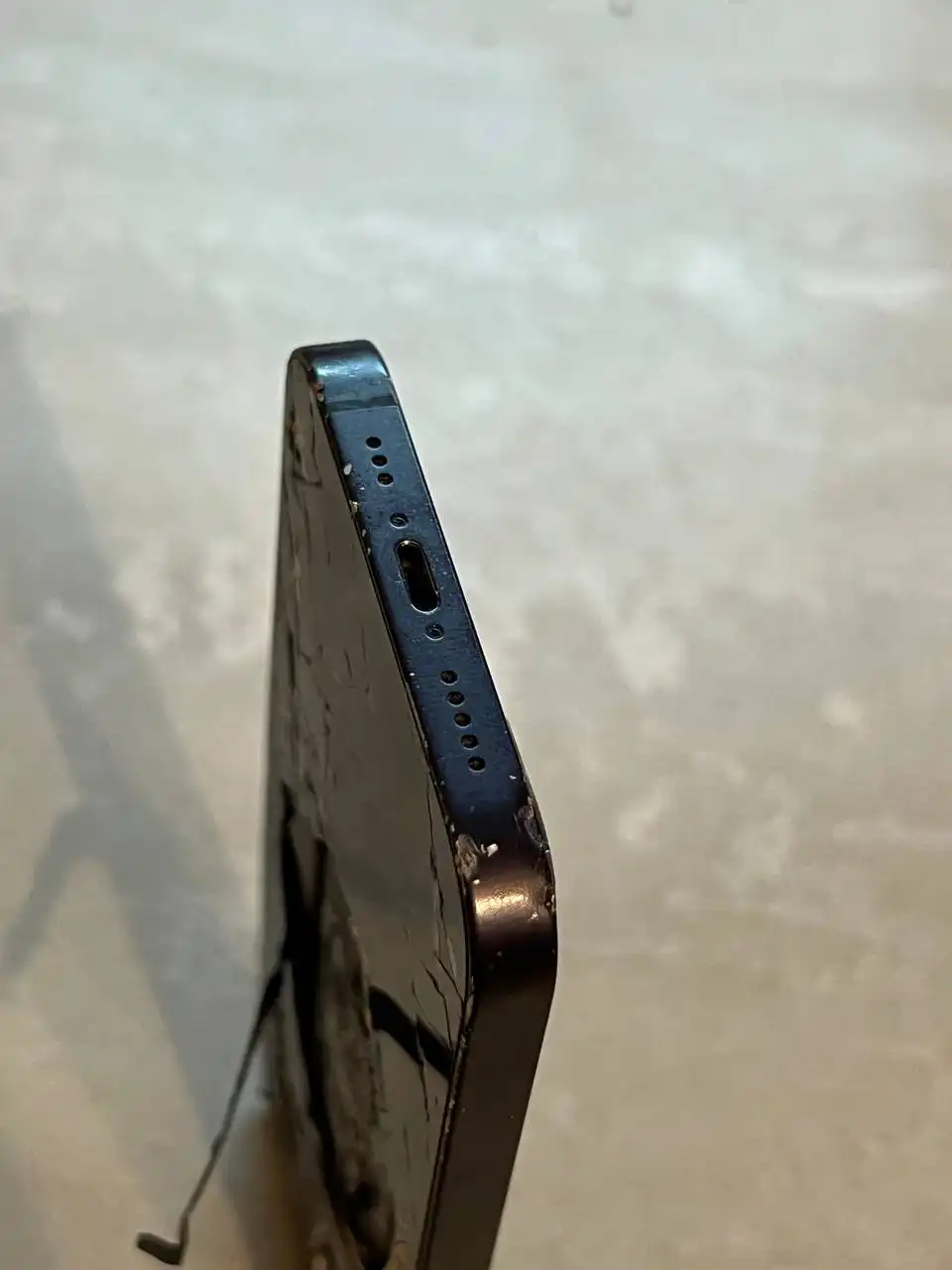 Продам iPhone 12 64