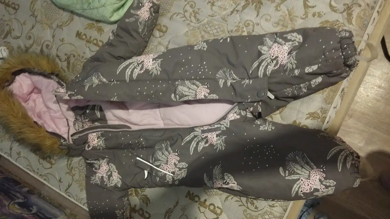 Продам зимний комбинезон 86 размер