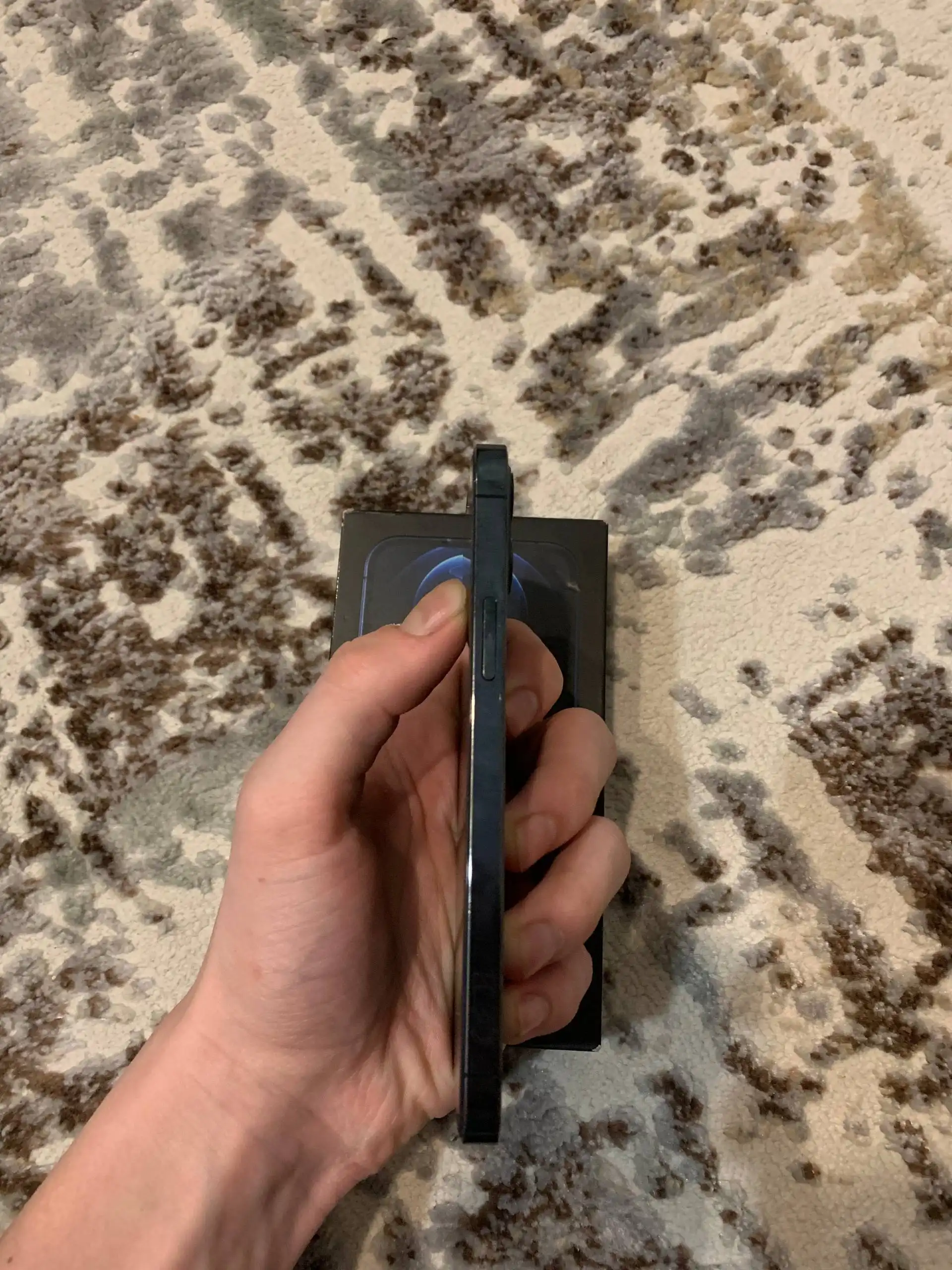 Продам iPhone 12 Pro 128 ГБ